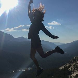 Meet your Posher, Leslie